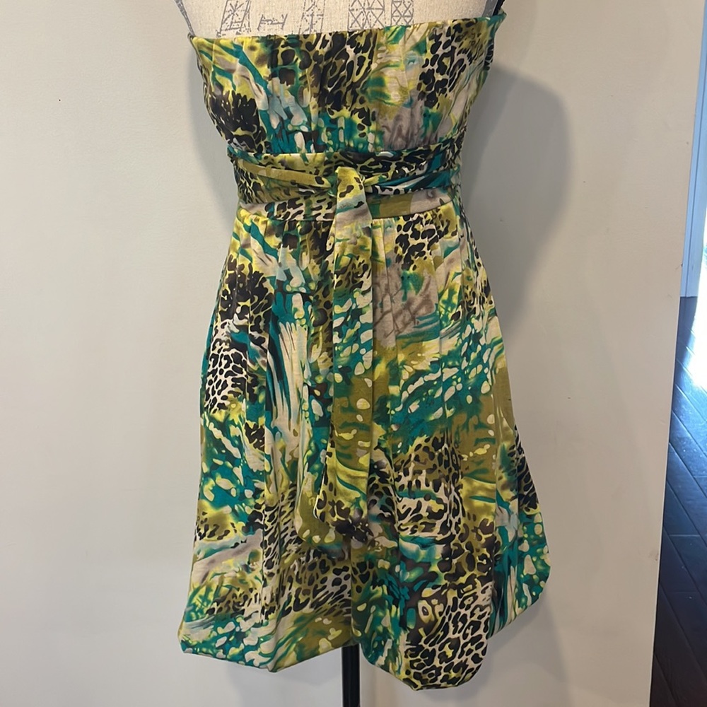 BEAUTIFUL PRINT STRAPLESS DRESS - Picture 4 of 7